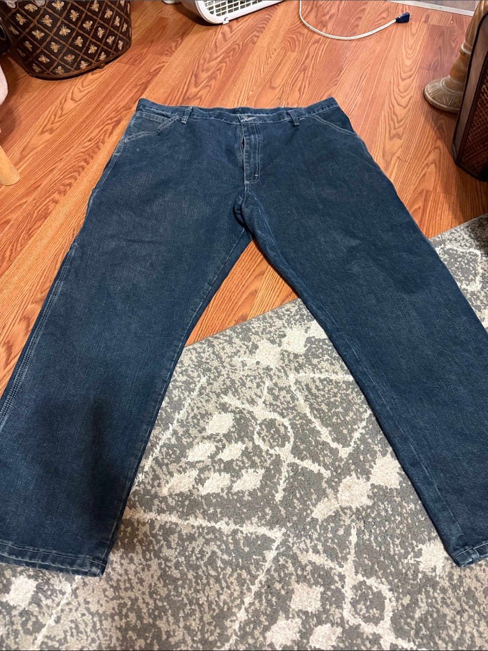 Wrangler Men's Relaxed Fit Dark Blue Jeans